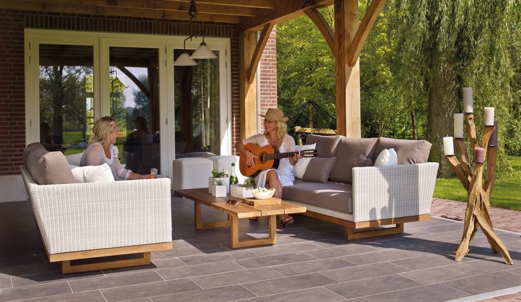 Wat komt er kijken bij het plaatsen van een tuinhuis?